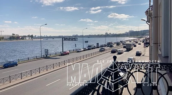 Продажа исторического здания 923 м2 на Синопской набережной. Продажа исторического здания 923 м2 на Синопской набережной.