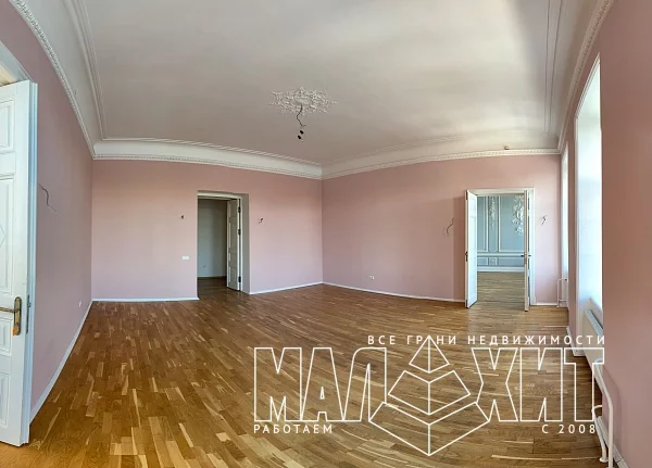 Продажа исторического здания 923 м2 на Синопской набережной. Продажа исторического здания 923 м2 на Синопской набережной.