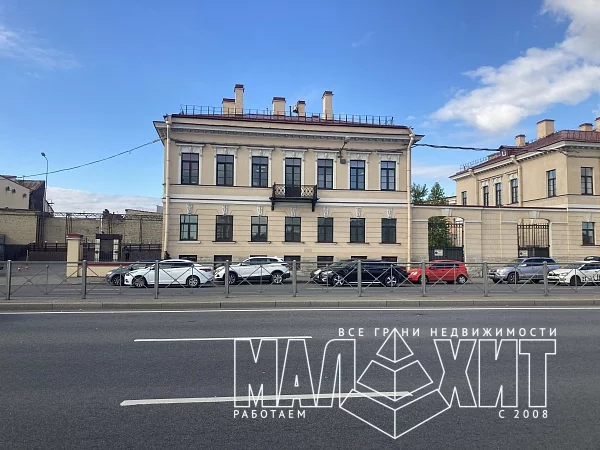 Продажа исторического особняка 789 метров на Синопской набережной Продажа исторического особняка 789 метров на Синопской набережной