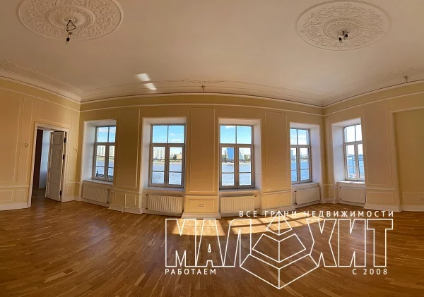 Продажа исторического здания 923 м2 на Синопской набережной. Продажа исторического здания 923 м2 на Синопской набережной.