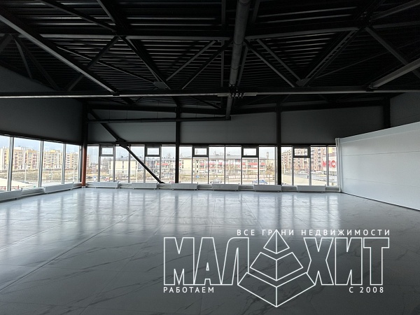 Малое Карлино Пушкинское шоссе 44 - Фасадное универсальное помещение 900 м²