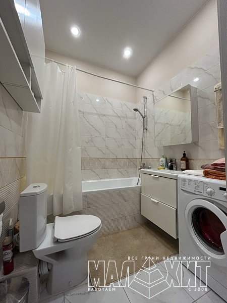 ЖК Питер, улица Типанова 23 - Аренда 2к квартиры 60 м²