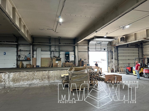 Производственное здание 9342 м² ул. Салова, 56 Производственное здание 9342 м² ул. Салова, 56