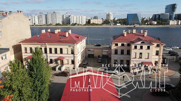 Комплекс зданий в Центре Санкт-Петербурга