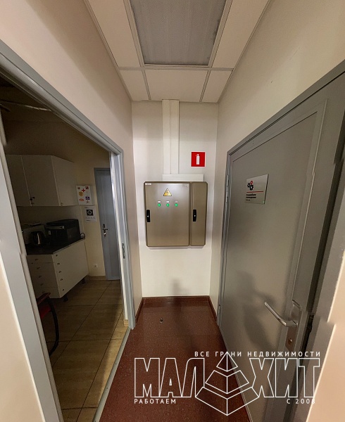 Помещение 180 м² на 1-й линии - Большая Московская, 8